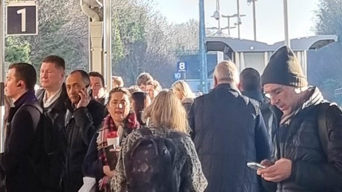 alert-–-major-rail-line-into-london-is-blocked-after-train-hit-an-object-on-the-track-and-derailed-–-with-passengers-facing-‘do-not-travel-warning’-on-first-working-day-of-fares-increase