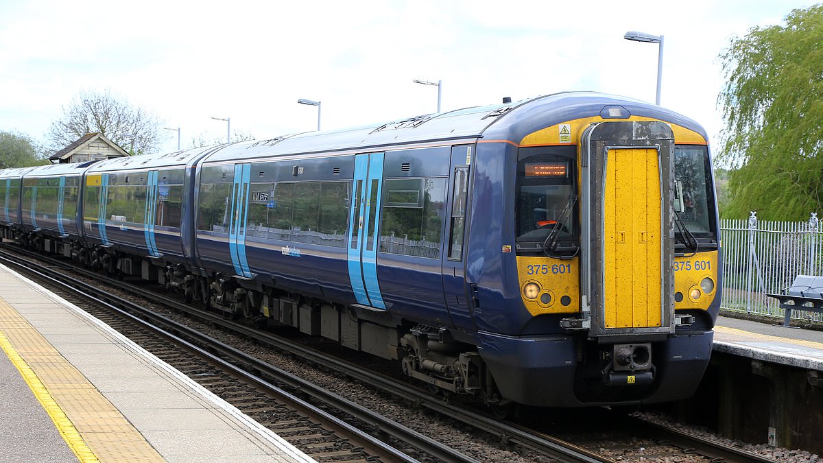 alert-–-commuter-train-damaged-after-smashing-into-fallen-tree-sparking-huge-emergency-response-and-causing-travel-chaos-in-south-east-london