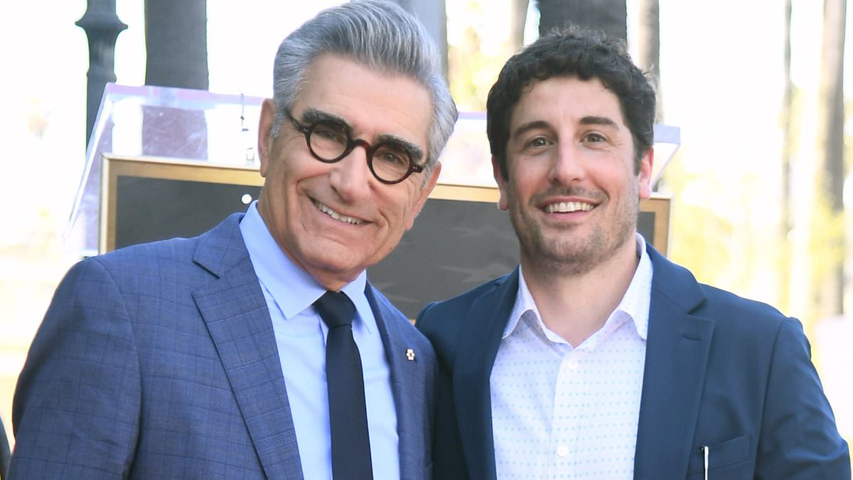 alert-–-american-pie-reunion!-eugene-levy-poses-with-his-screen-son-jason-biggs-while-getting-hollywood-walk-of-fame-star…-as-he’s-also-joined-by-his-schitt’s-creek-wife-catherine-o’hara