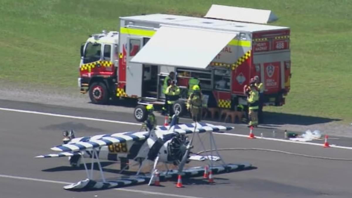 alert-–-shellharbour-airport:-scenic-flight-on-a-vintage-plane-ends-belly-up-and-lands-upside-down-on-airport-runway