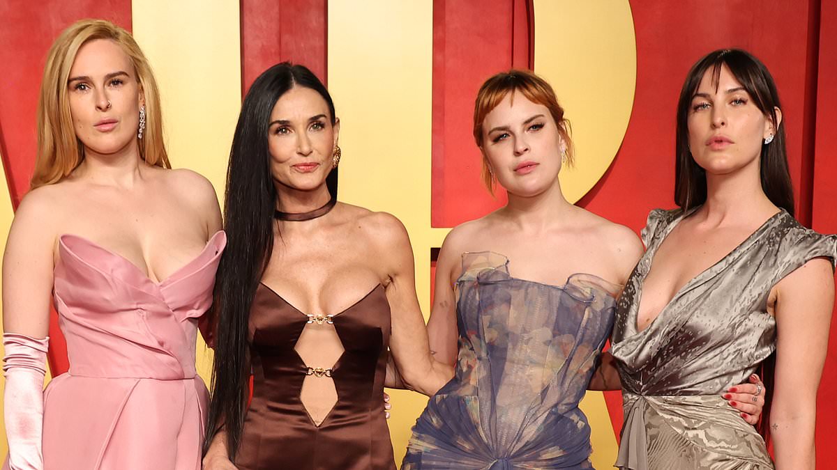 alert-–-busty-demi-moore,-61,-looks-incredible-as-she-poses-with-glamorous-daughters-rumer,-35,-scout,-32,-and-tallulah-willis,-30,-at-vanity-fair-oscar-party