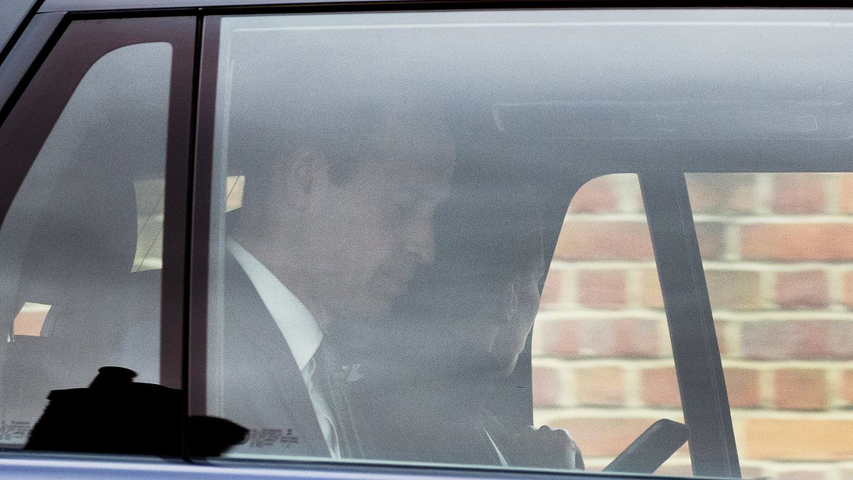 alert-–-kate-middleton-spotted-leaving-windsor-castle-with-william-is-an-attempt-by-the-palace-‘to-show-that-she’s-up-and-about’,-experts-say-as-royals-grapple-with-fallout-from-photoshop-fiasco