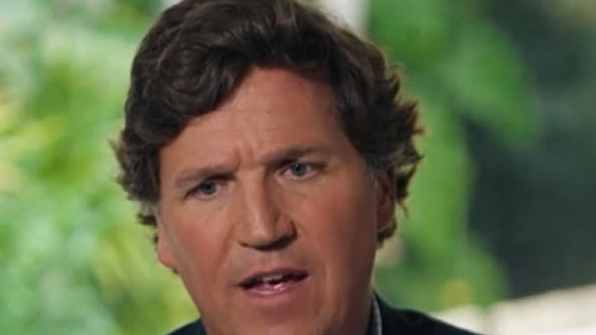 alert-–-tucker-carlson-says-he-‘can’t-even-guess’-who-killed-navalny-as-chris-cuomo-slams-him-for-softball-questions-to-putin-during-infamous-interview-–-as-fired-fox-news-host-says-nation-deserves-to-know-how-many-fbi-agents-were-at-january-6th-riot