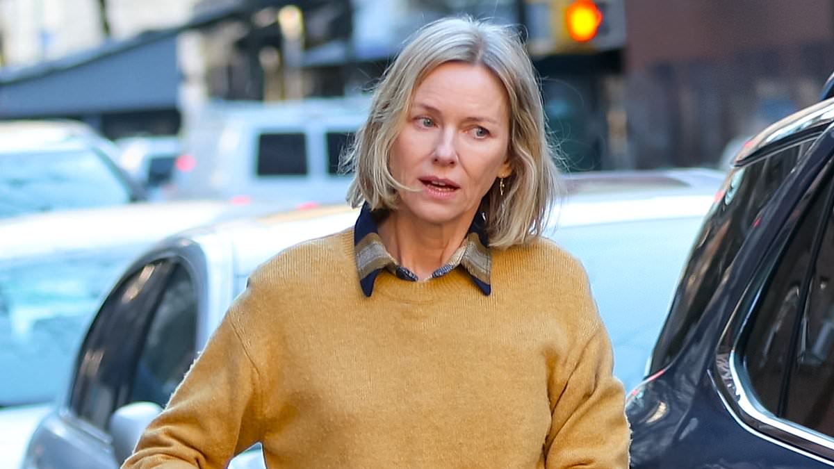 alert-–-naomi-watts-is-joined-by-a-four-legged-companion-while-filming-scenes-for-the-upcoming-film-the-friend-in-new-york-city