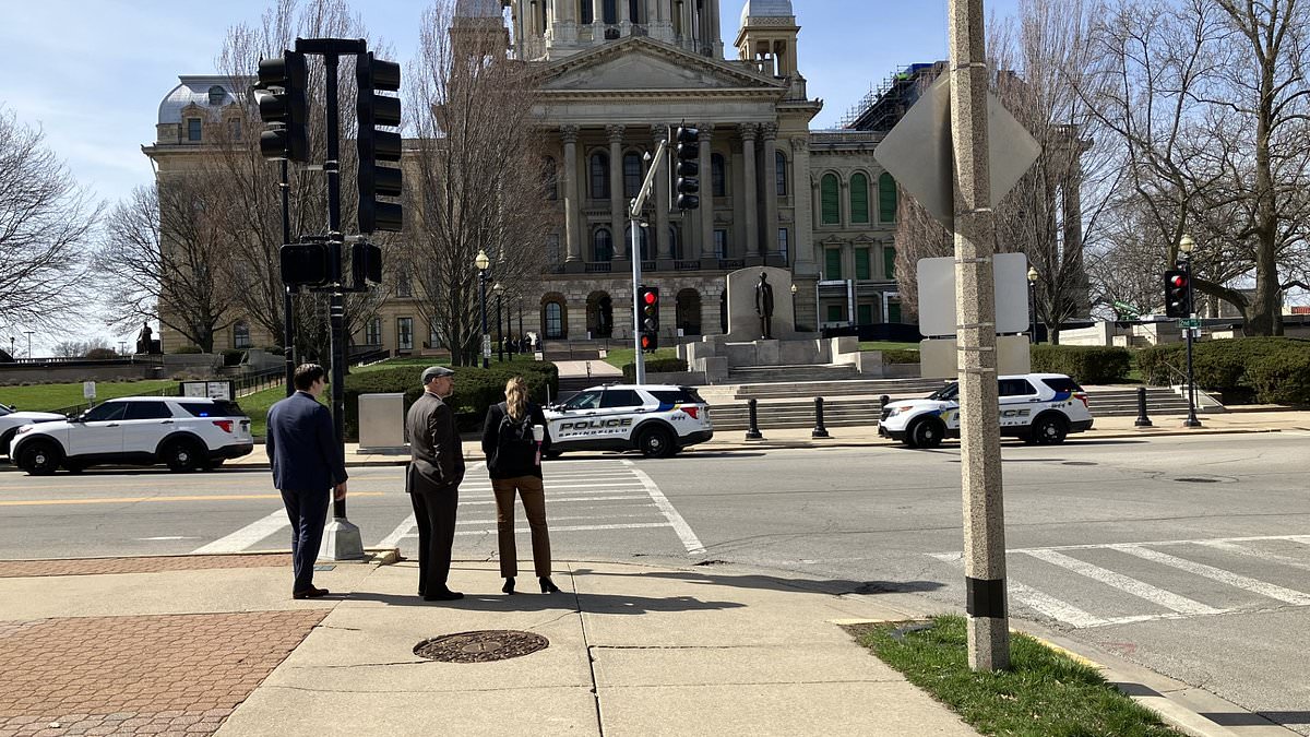 alert-–-illinois-capitol-building-is-placed-on-lockdown-over-‘gun-threat’