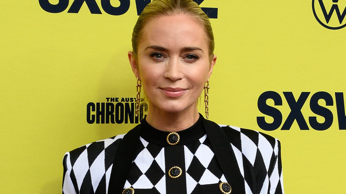 alert-–-emily-blunt-flashes-toned-abs-in-argyle-crop-top-as-she-joins ryan-gosling-and-hannah-waddingham-at the-fall-guy-world-premiere-during sxsw-in-austin