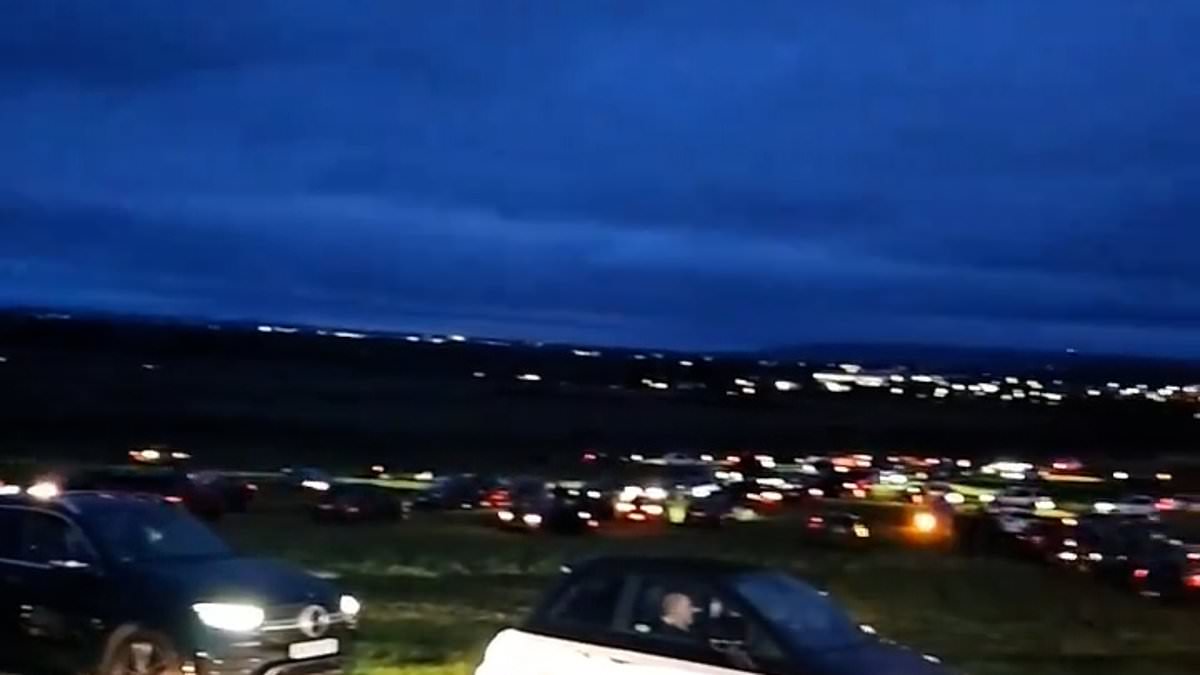 alert-–-cheltenham-car-park-chaos:-punters-face-‘absolute-bedlam’-when-trying-to-leave-festival-with-vehicles-stuck-in-the-mud-and-queues-of-up-to-two-hours-after-rain-soaked-opening-day