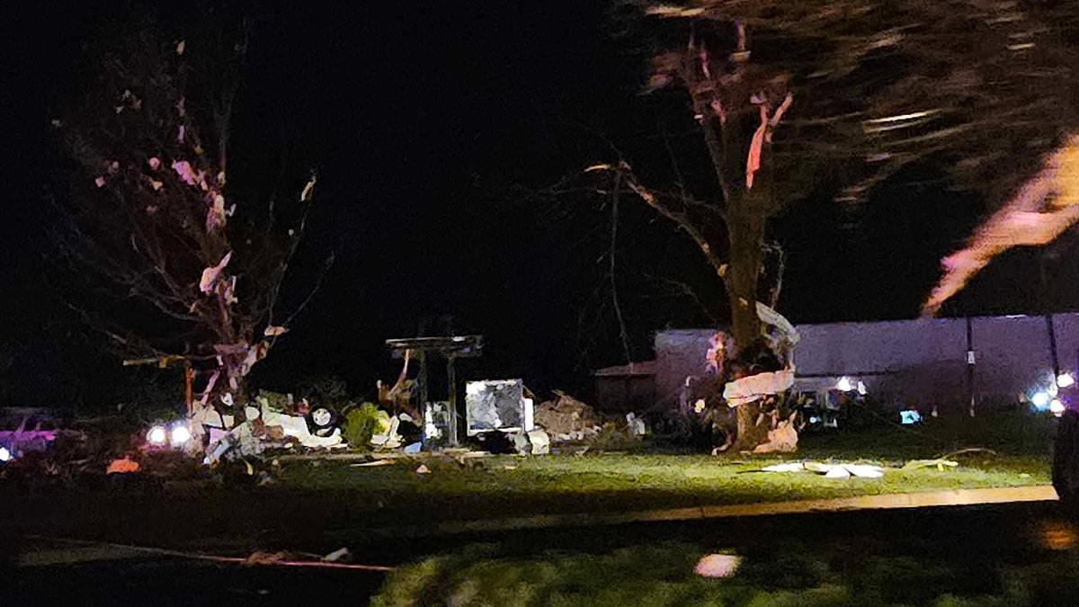 alert-–-at-least-two-dead-as-devastating-tornadoes-tear-through-ohio-and-indiana-with-‘mass-casualty’-event-at-trailer-park-as-13-million-people-nationwide-are-placed-under-twister-warning