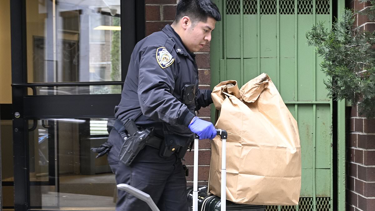 alert-–-body-of-manhattan-woman,-52,-is-found-inside-duffel-bag-in-apartment-she-was-subleasing