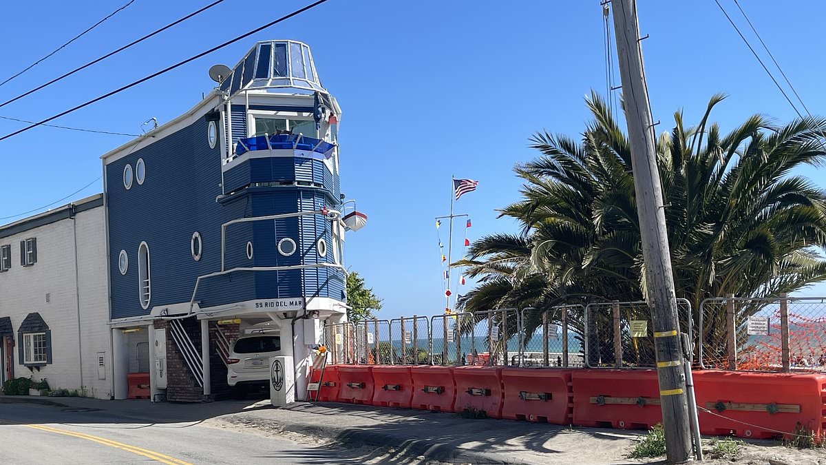 alert-–-millionaires-squabble-with-city-over-public-beach-walkway-and-erect-fence-to-keep-visitors-away-from-their-mansions-as-they-rack-up-$5million-in-fines