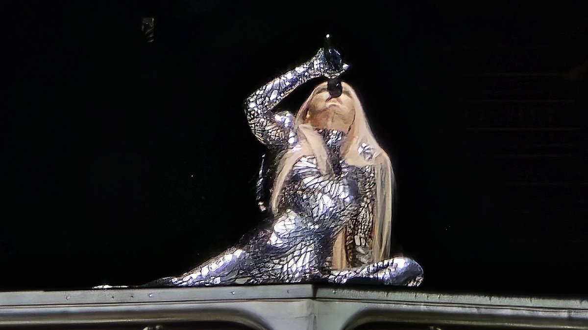 alert-–-madonna-dazzles-fans-with-yet-another-electric-show-as-she-performs-atop-a-massive-silver-cube-during-stop-in-phoenix