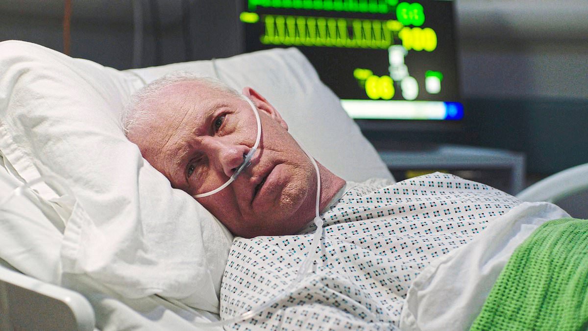 alert-–-casualty-fans-left-‘sobbing’-as-iconic-character-charlie-fairhead-bows-out-after-being-brutally-stabbed-–-following-38-years-and-900-episodes