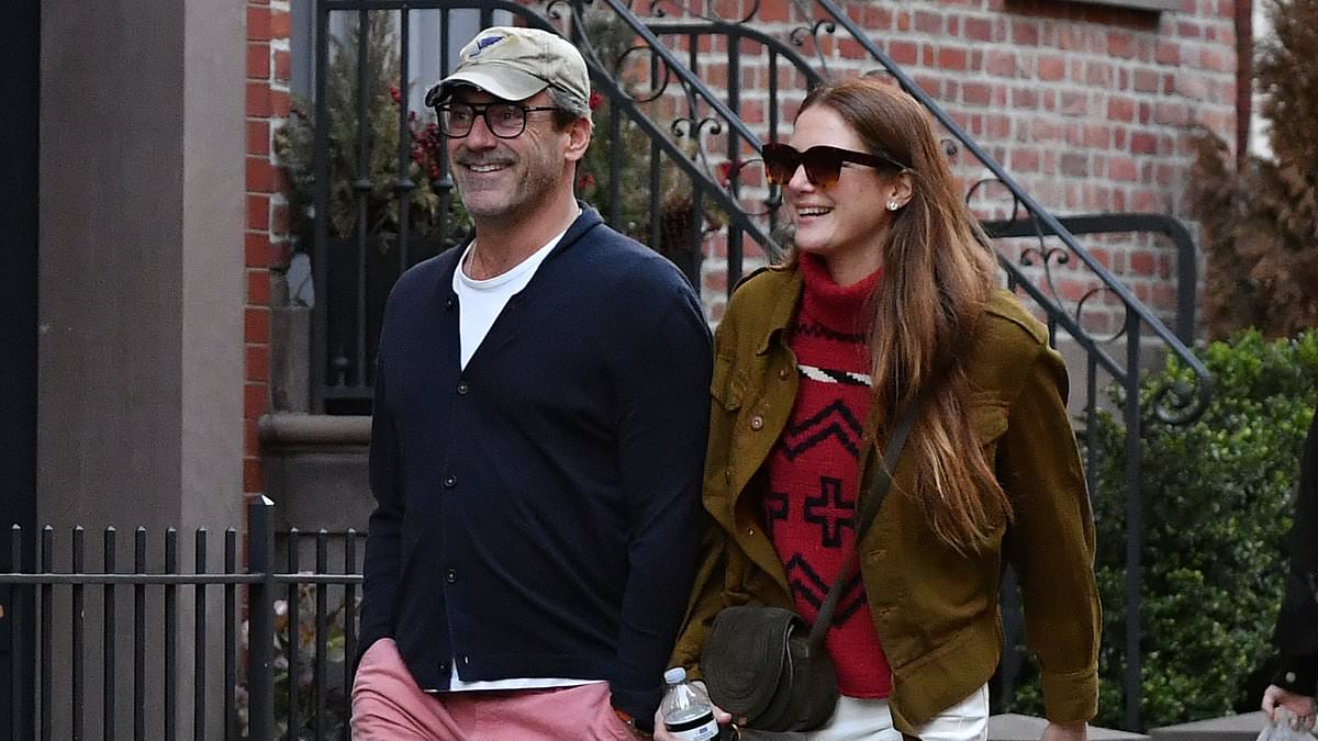 alert-–-jon-hamm-and-anna-osceola-look-loved-up-as-they-stroll-through-new-york-city-smiling-and-laughing