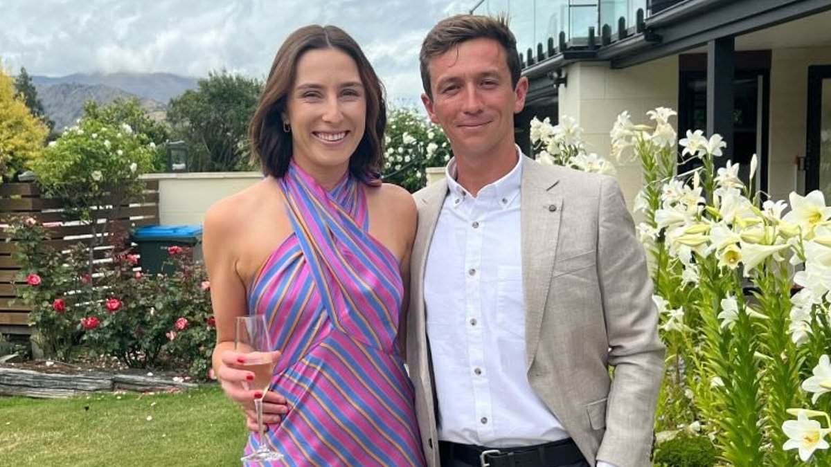 alert-–-mitch-east:-family-of-lawyer,-28,-killed-in-mysterious-hit-and-run-in-tamarama,-sydney’s-east,-arrive-in-australia-to-support-his-devastated-girlfriend-at-the-scene-of-the-tragedy-–-as-detectives-uncover-a-vital-clue