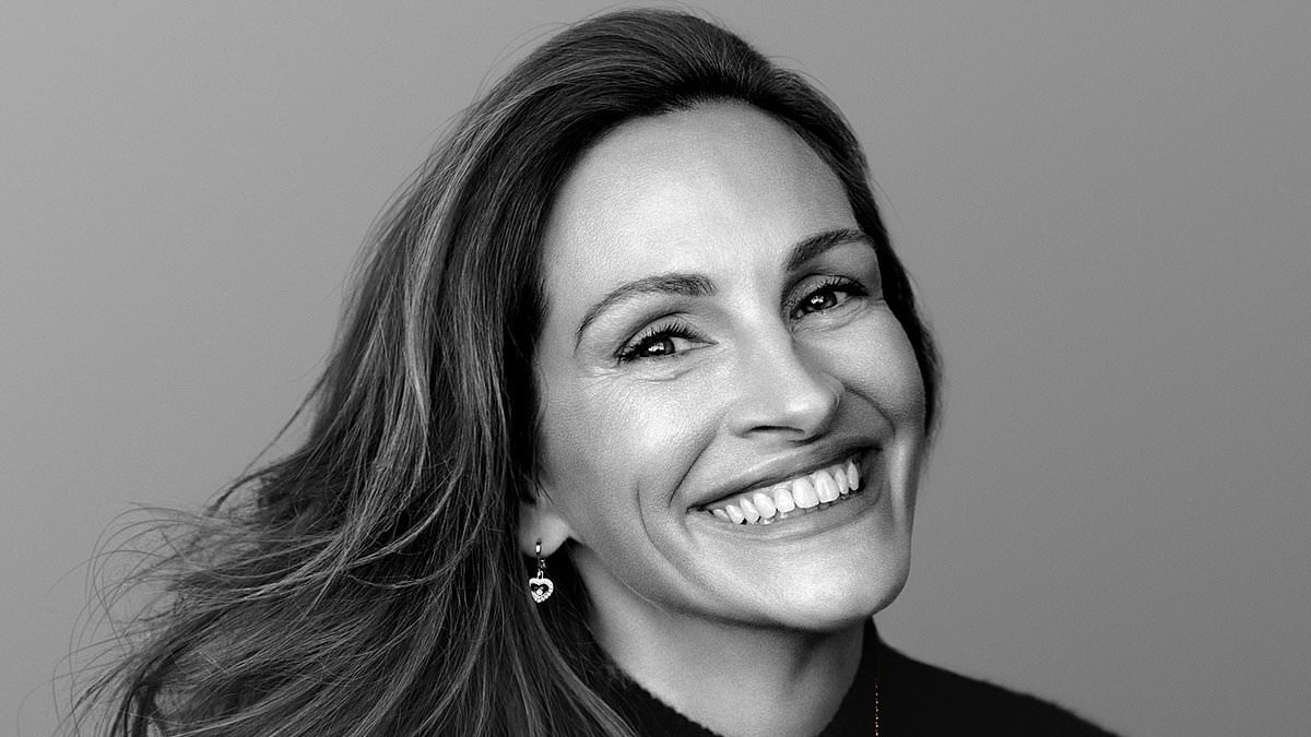 alert-–-julia-roberts,-56,-looks-much-younger-than-her-years-with-a-smooth-complexion-in-a-new-portrait-to-celebrate international-day-of-happiness