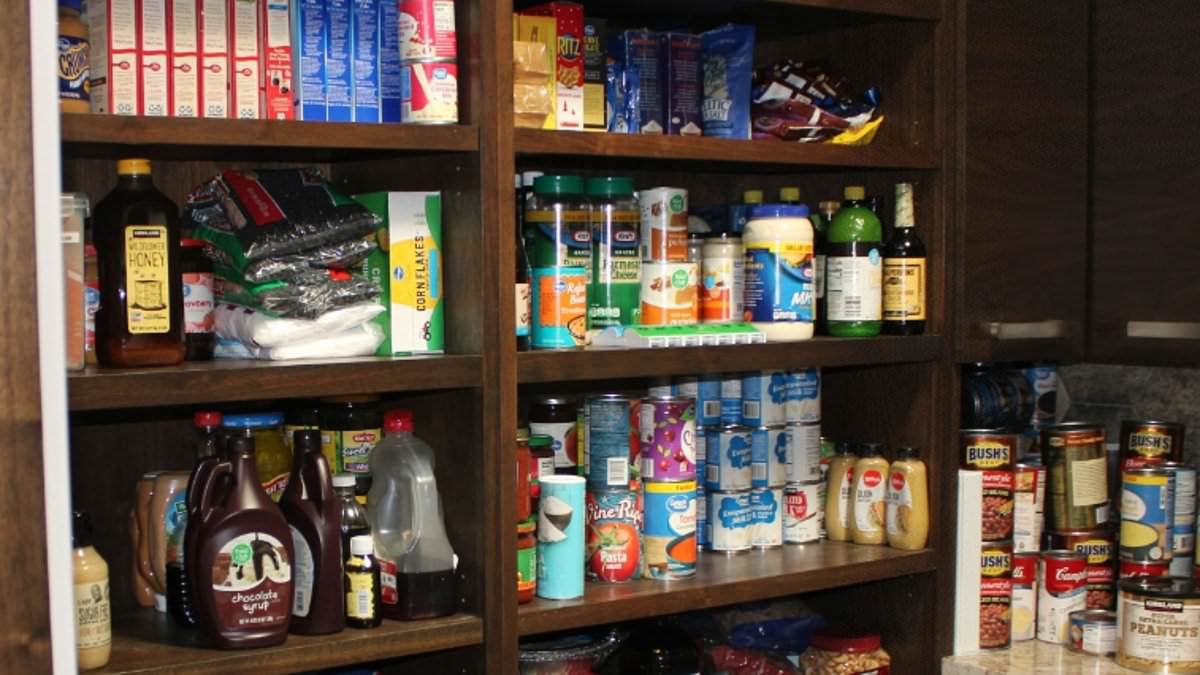 alert-–-jodi-hildebrandt’s’-pantry-full-of-food-and-luxury-desert-compound-where-she-and-ruby-franke-tortured-and-starved-their-kids