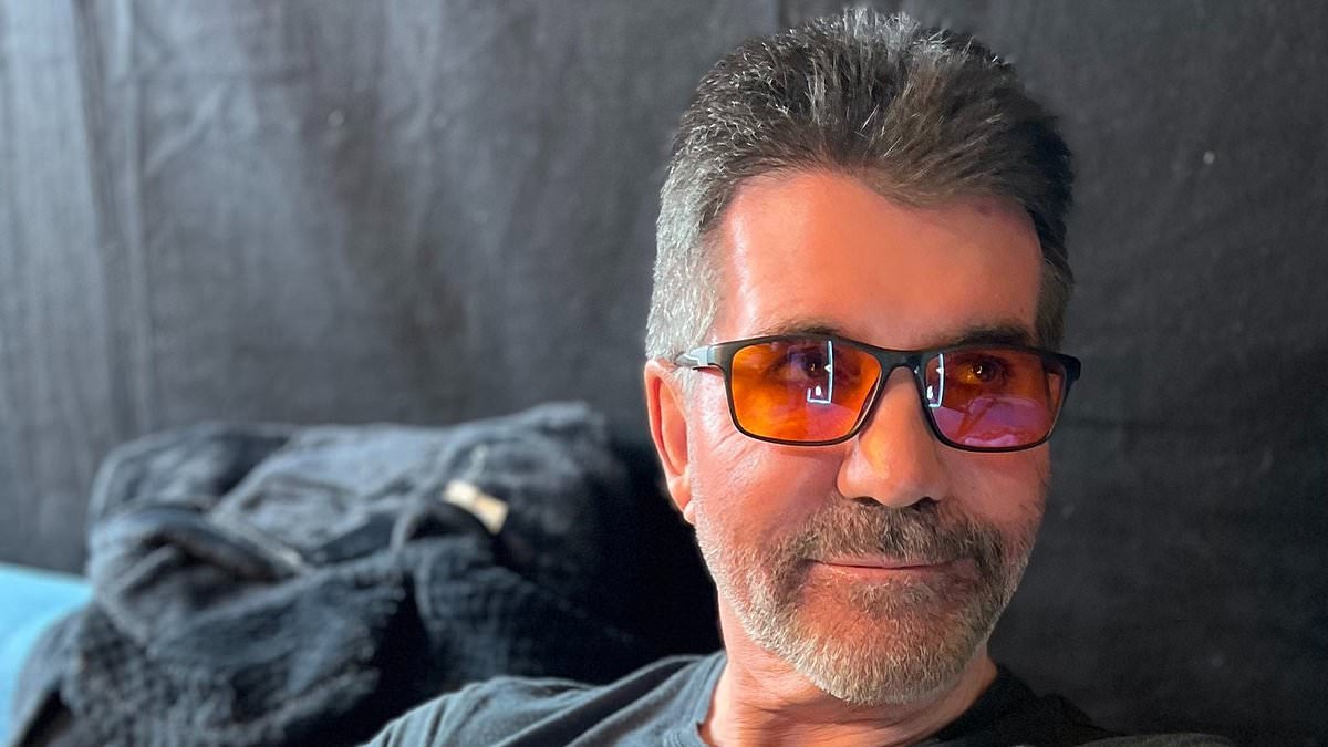 alert-–-simon-cowell-shares-adorable-snaps-with-new-pet-pooch-as-the-dog-lover-announces-new-addition-to-his-family