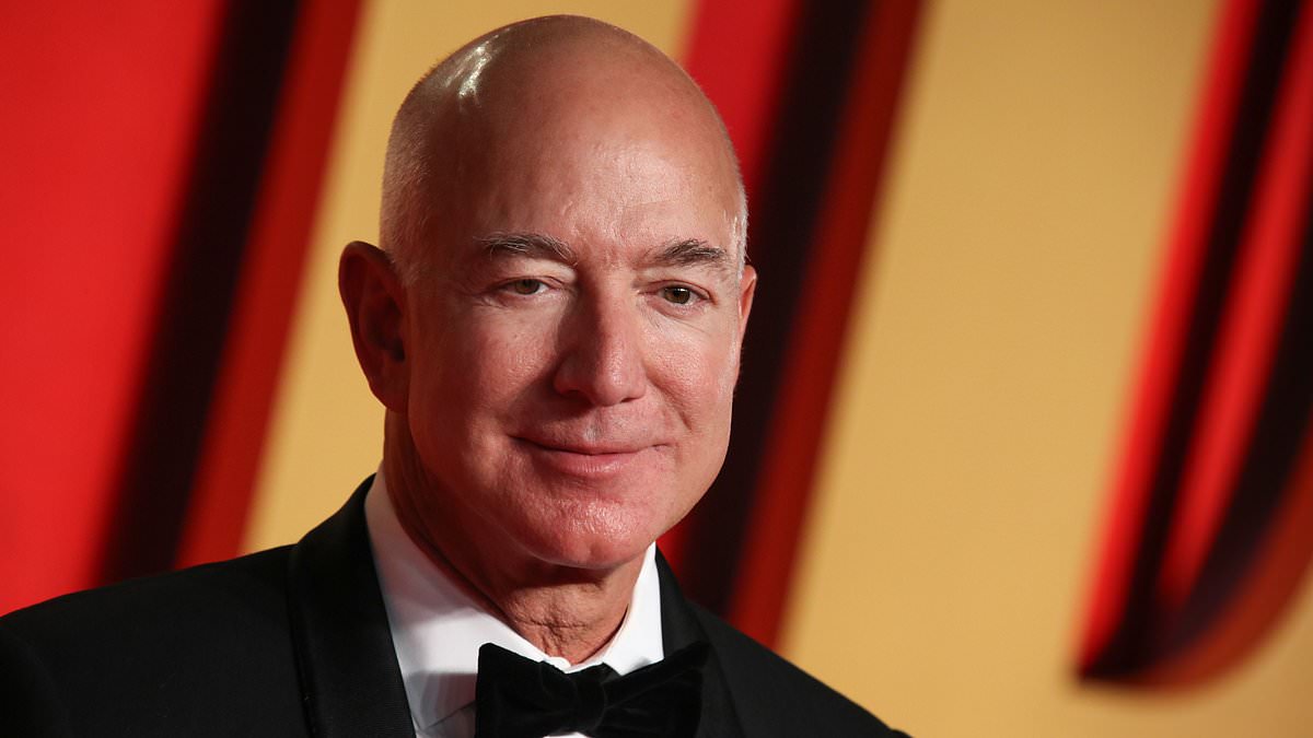 alert-–-jeff-bezos,-mark-zuckerberg-and-other-tech-billionaires-increased-net-worth-by-over-$750-billion-in-2023-according-to-newly-released-forbes-list