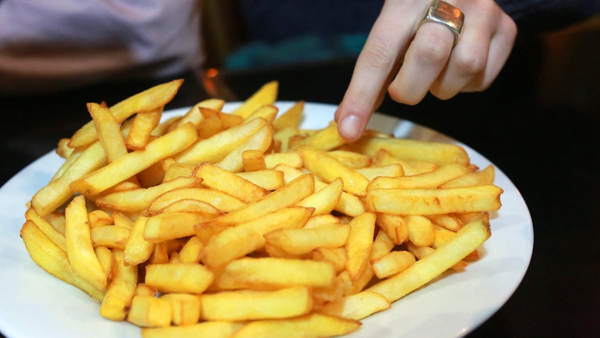 alert-–-what-do-you-put-on-your-chips?-vote-in-our-poll-to-settle-once-and-for-all-what-condiments-brits-love-the-best