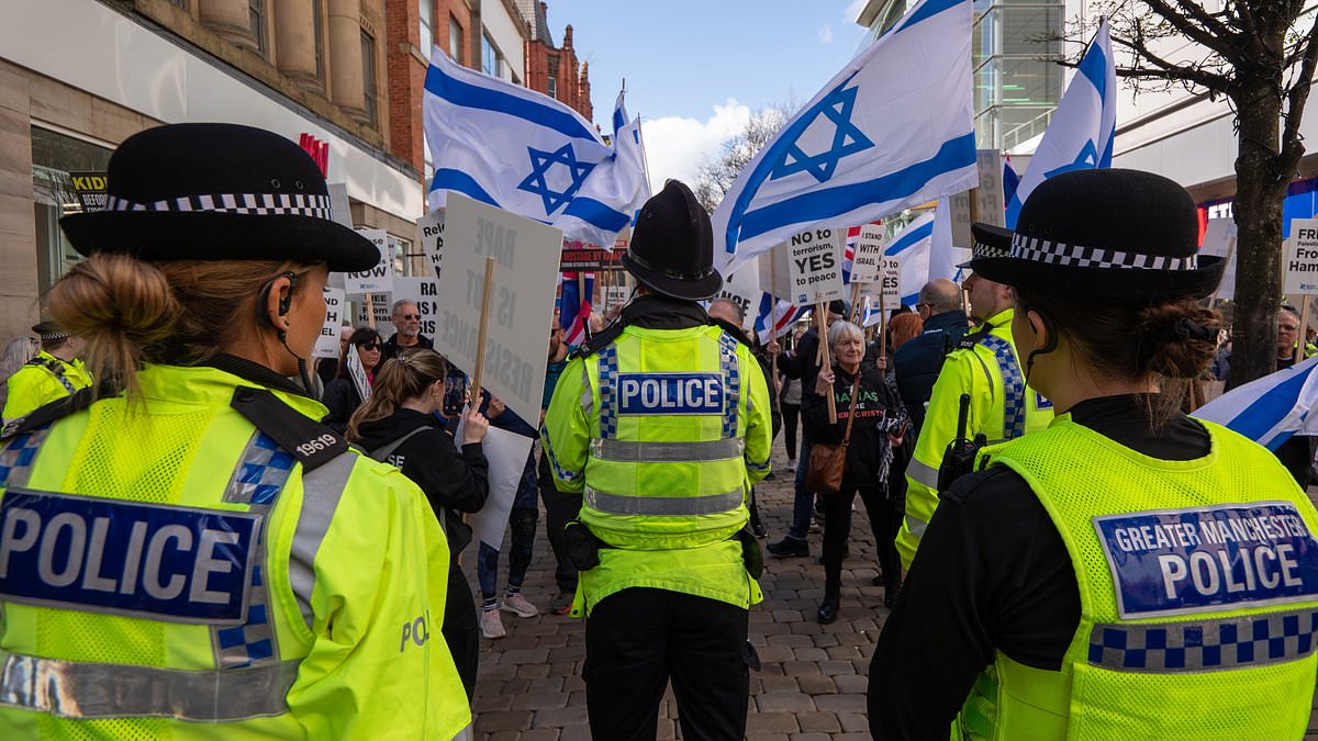 alert-–-police-called-in-to-split-pro-palestine-protesters-after-tense-clash-with-israel-supporters-during-fiery-manchester-march-–-as-hundreds-take-to-the-streets-chanting-‘from-the-river-to-the-sea’