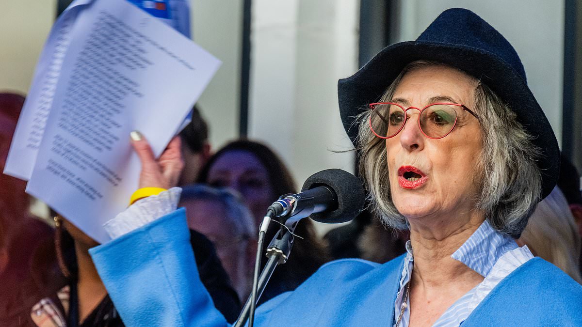 alert-–-maureen-lipman-claims-actors’-protests-against-israel-are-‘close-to-fascism’-–-after-more-than-2,000-artists-signed-open-letter-condemning-idf-war-in-gaza-but-failed-to-condemn-hamas’-terror-attacks