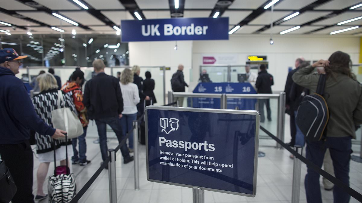 alert-–-average-salary-of-migrants-entering-the-uk-has-fallen-by-10,000-in-just-two-years