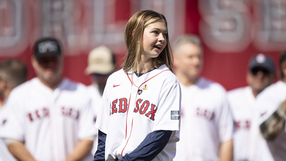 alert-–-tim-and-stacy-wakefield-honored-by-boston-red-sox-as-daughter-brianna-throws-first-pitch-at-fenway-park-home-opener-in-emotional-scenes-–-months-after-both-her-parents-died-of-cancer