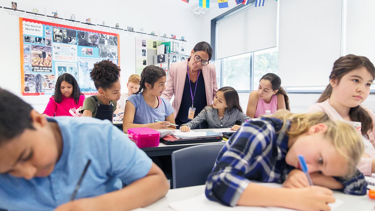 alert-–-schools-across-the-uk-face-closure-as-the-country’s-falling-birth-rate-hits-pupil-numbers,-report-warns