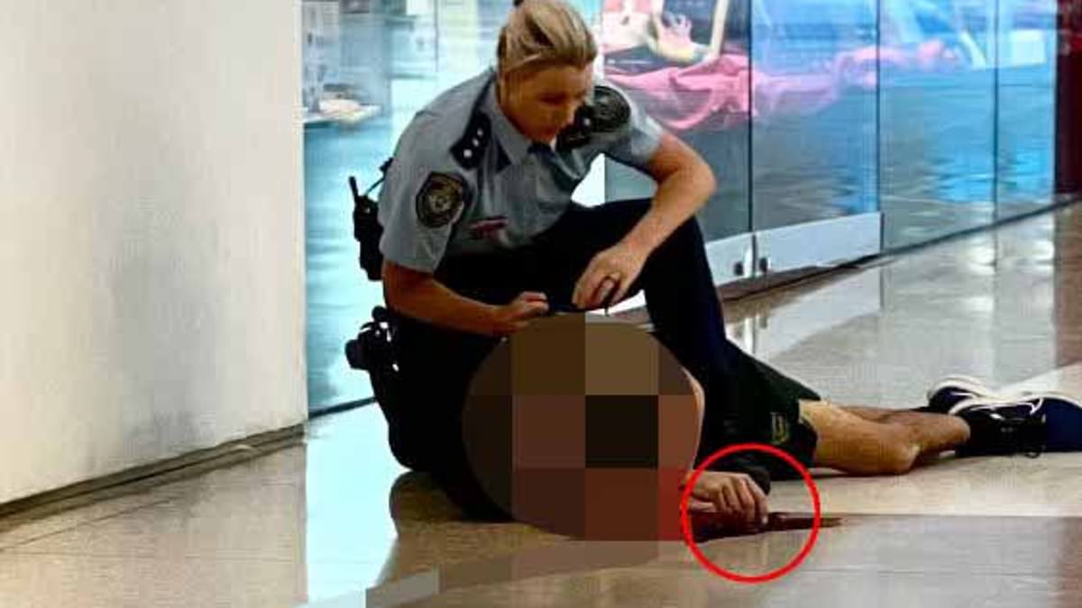 alert-–-sydney-westfield-stabbing:-how-hero-female-police-officer-risked-her-own-life-by-confronting-knifeman-alone-before-he-raised-his-knife-and-she-shot-him-dead