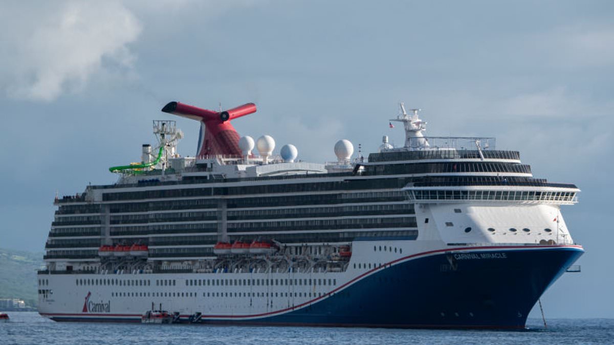 alert-–-vacation-horror-as-woman-is-killed-and-10-others-injured-after-shuttle-bus-transporting-carnival-miracle-cruise-ship-passengers-crashes-into-honolulu-terminal