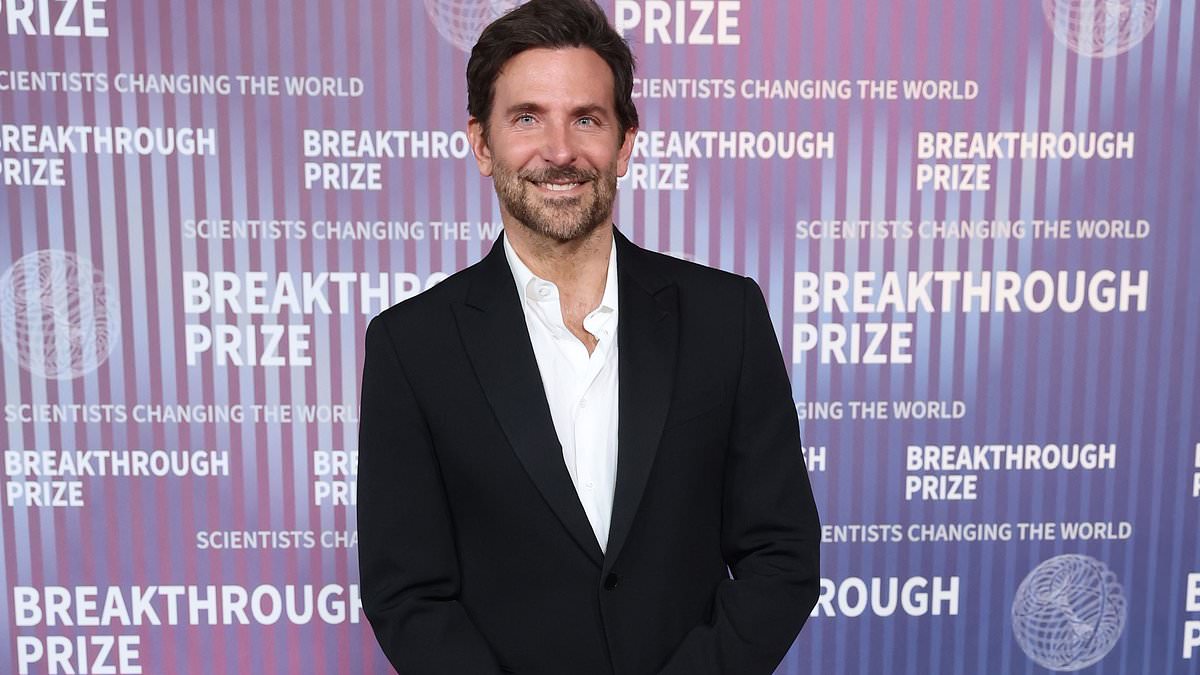 alert-–-bradley-cooper-takes-his-7-year-old-daughter-lea-as-his-date-to-starry-10th-annual-breakthrough-prize-event-in-la