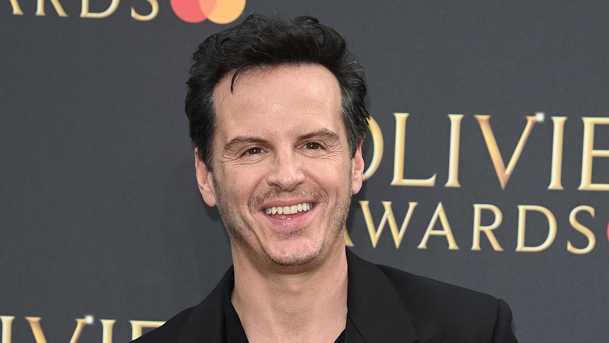 alert-–-olivier-awards-2024:-andrew-scott-looks-like-a-winner-as-fashion-conscious-star-attends-in-a-cropped-blazer-and-shimmering-shirt-–-weeks-after-the-death-of-beloved-mum-nora