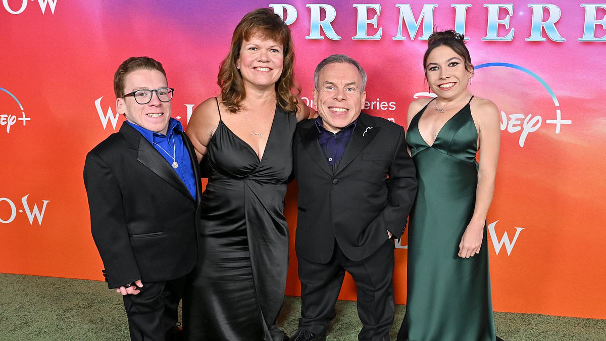 alert-–-warwick-davis-and-family-pay-tribute-to-his-beloved-wife-samantha-with-sweet-gesture following-his-‘concerning’-message-to-fans