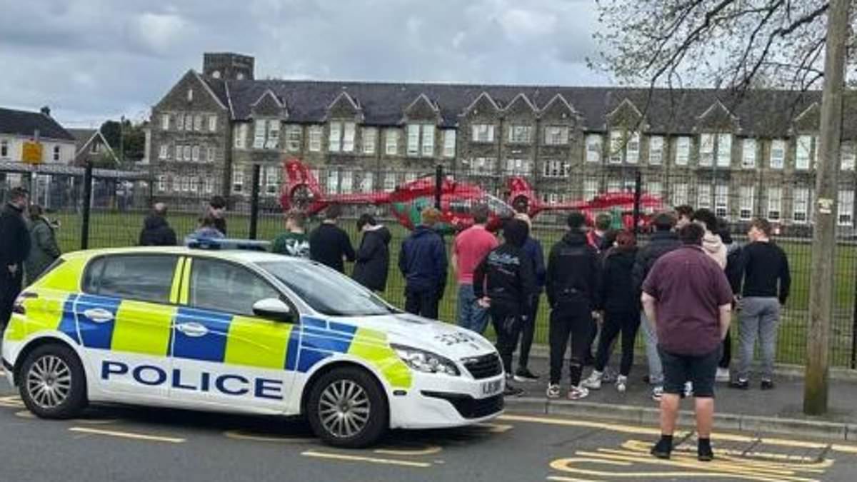 alert-–-ammanford-‘stabbing’-latest-updates:-three-injured-following-‘major-incident’-at-welsh-secondary-school-as-police-make-one-arrest