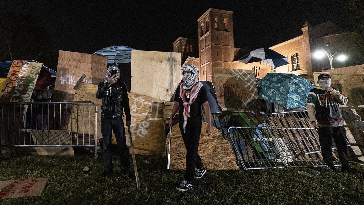 alert-–-us-campus-protests-live:-violence-breaks-out-ucla-pro-palestinian-encampment-after-100-protesters-are-arrested-at-columbia-university-when-police-storm-student-occupation