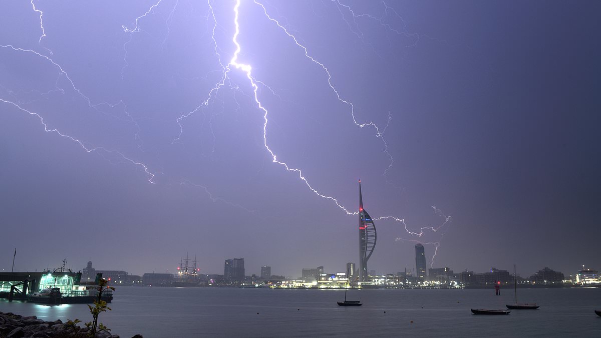 alert-–-thunder-and-lighting!-storms-hit-across-england-and-wales-as-met-office-map-shows-path-of-chaos-amid-flooding-and-power-cut-warnings