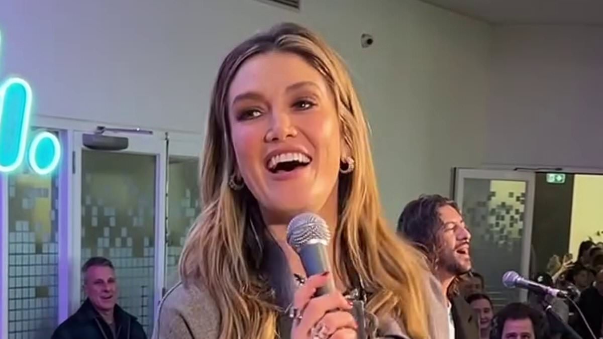 alert-–-delta-goodrem-seen-for-first-time-since-kyle-sandilands’-extraordinary-claims-about-pop-star’s-‘disgusting-act’-with-ex-brian-mcfadden