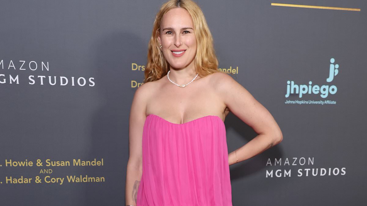 alert-–-rumer-willis-stuns-in-a-strapless-pink-dress-at-the-jhpiego-laughter-is-the-best-medicine-gala-at-beverly-wilshire-in-los-angeles