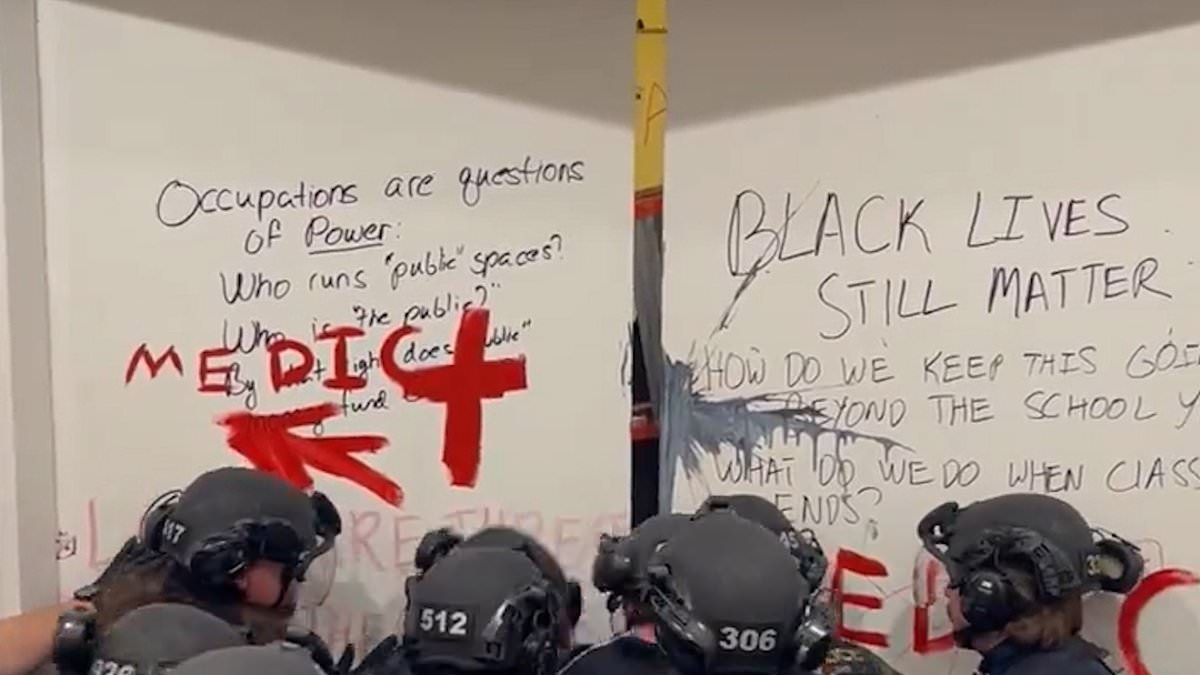 alert-–-moment-cops-raid-portland-state-university’s-library-after-it-was-taken-over-by-anti-israel-protesters-following-another-night-of-chaos-on-us-college-campuses