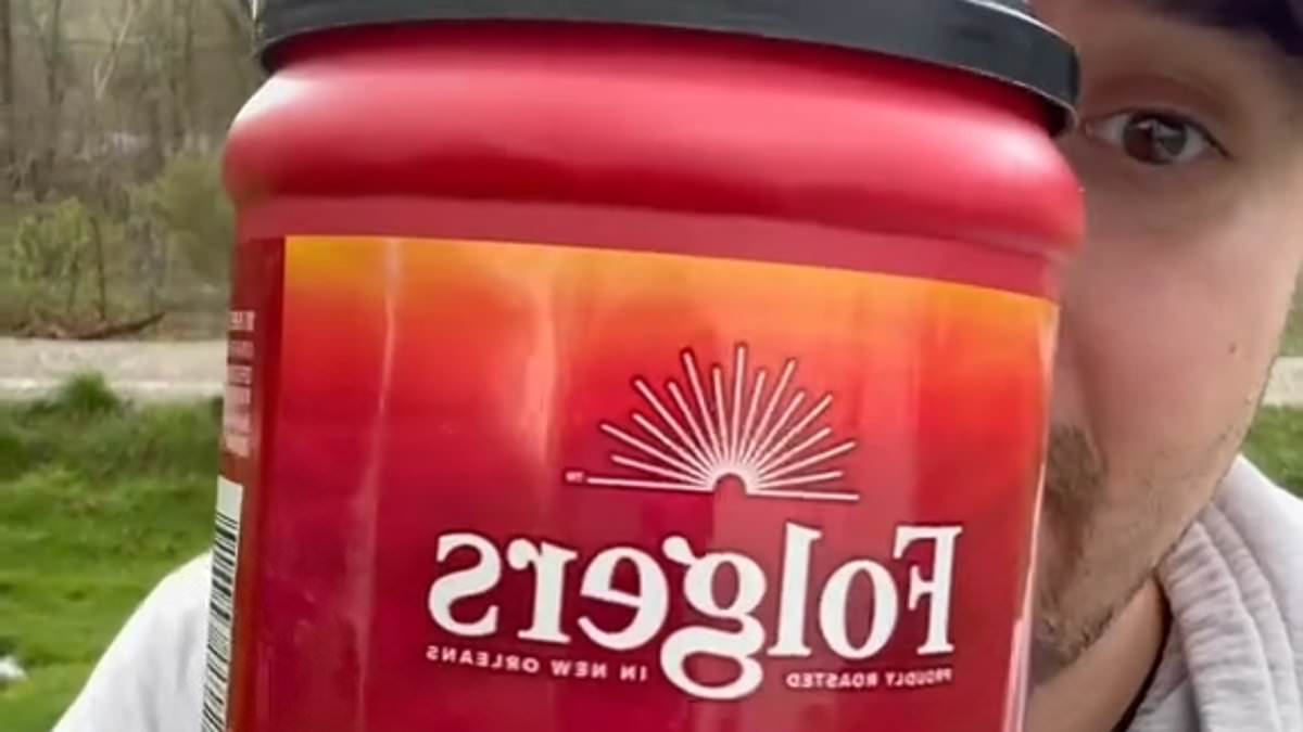 alert-–-walmart-shopper-reveals-how-he-uses-folgers-coffee-to-tackle-household-headache