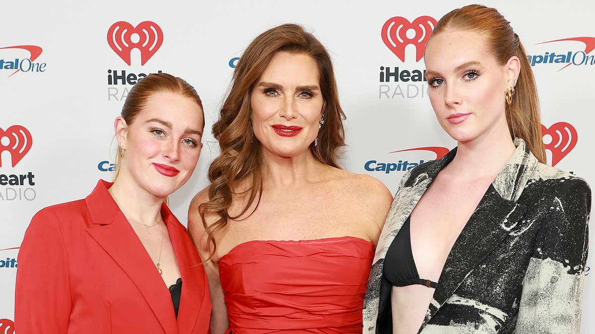 alert-–-brooke-shields-reveals-her-adult-daughters rowan,-20,-and-grier,-18,-‘still-sleep-in-the-bed-with-me’-when-husband-chris-henchy-is-out-of-town