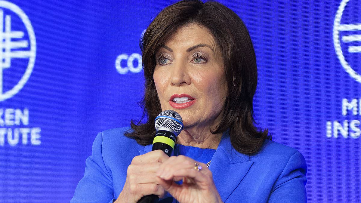 alert-–-dem-governor-kathy-hochul-is-forced-to-apologize-after-claiming-‘black-kids-in-the-bronx’-don’t-know-the-word-‘computer’