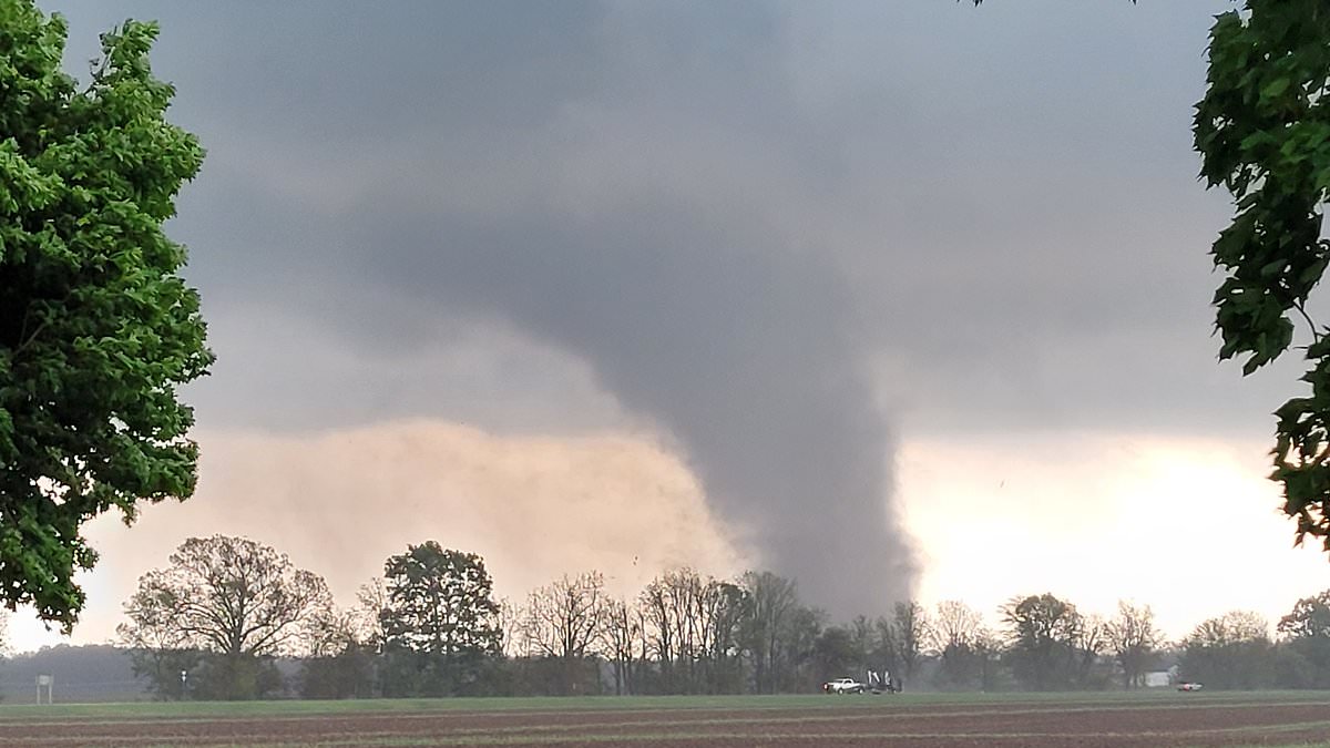 alert-–-michigan-declares-first-tornado-emergency-in-state’s-history-as-twisters-rip-through-midwest,-trapping-50-people-in-fedex-distribution-facility