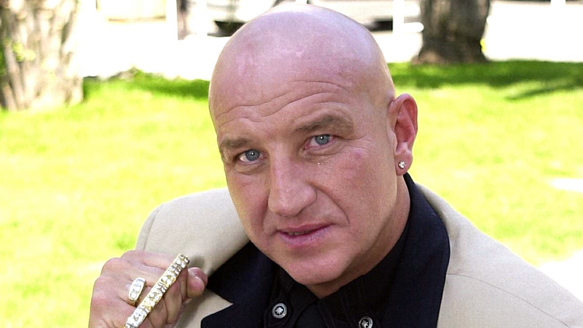 alert-–-inside-the-wild-world-of-dave-courtney:-terrifying-arsenal-of-weapons-(including-45-swords,-10-guns-and-ornamental-battens),-a-signed-picture-of-al-pacino-and-a-foot-spa-among-belongings-up-for-sale-from-the-celebrity-gangster’s-camelot-castle