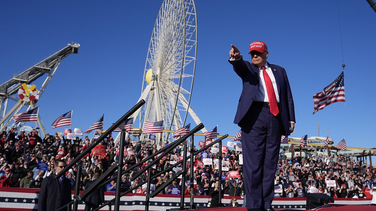 alert-–-donald-trump’s-very-jersey-shore-rally:-ex-president-boasts-he-ate-a-hot-dog-and-mocks-chris-christie-at-oceanfront-event-that-campaign-claims-attracted-an-80,000-strong-maga-crowd