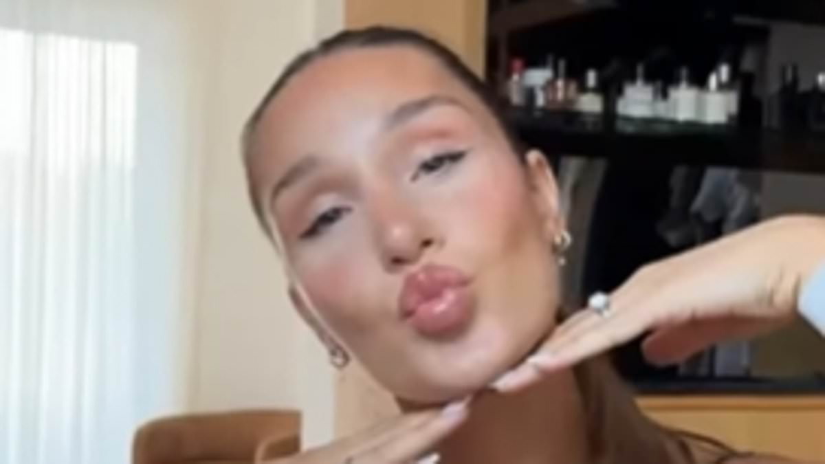 alert-–-fitness-influencer-kayla-itsines-reveals-foolproof-10-minute-makeup-routine-for-flawless-skin