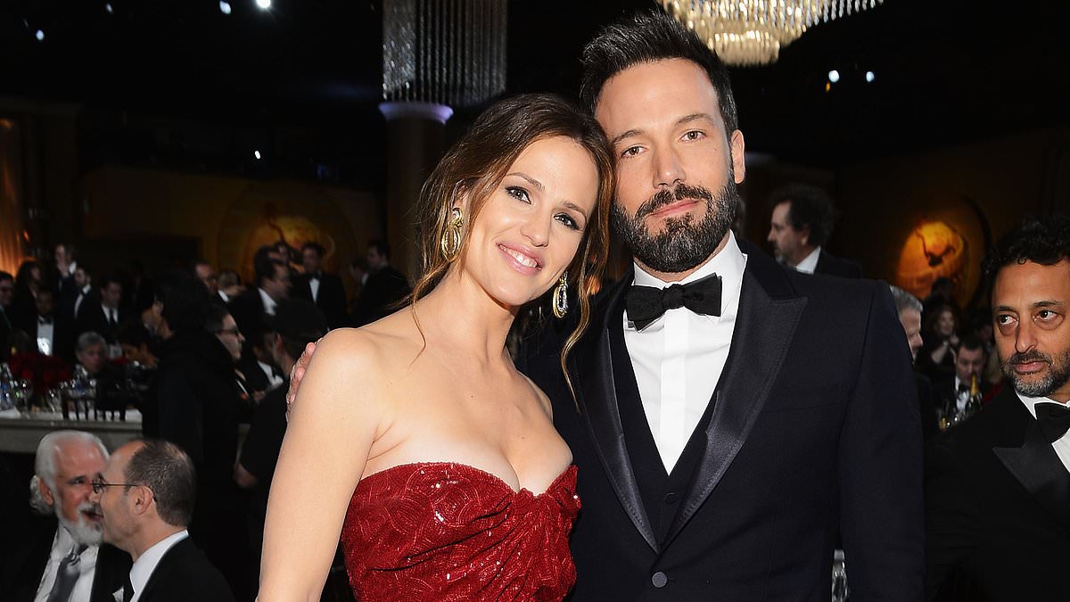 alert-–-how-jennifer-garner-is-desperately-trying-to-help-ex-husband-ben-affleck-save-his-two-year-marriage-to-jennifer-lopez-–-as-the-actresses-fear-he-could-relapse-over-the-strain