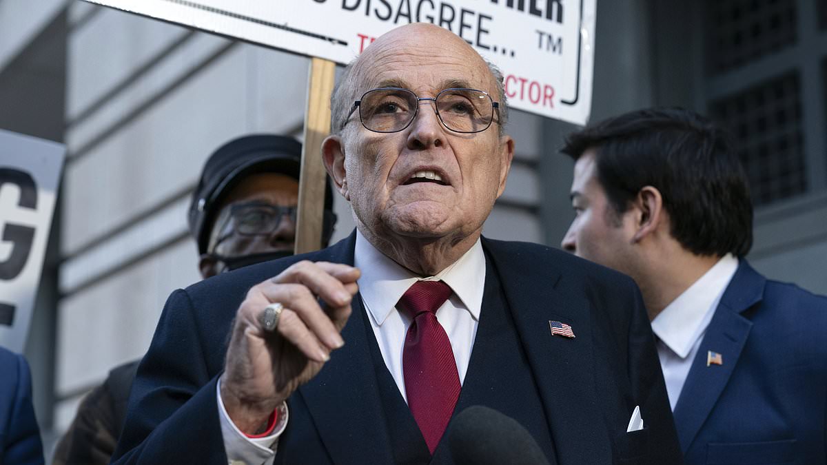 alert-–-judge-threatens-to-mute-rudy-giuliani-as-he-rants-about-trump-and-leaves-his-mic-on-during-chaotic-arizona-court-hearing:-pleads-not-guilty-as-maga-ally-poses-for-mugshot