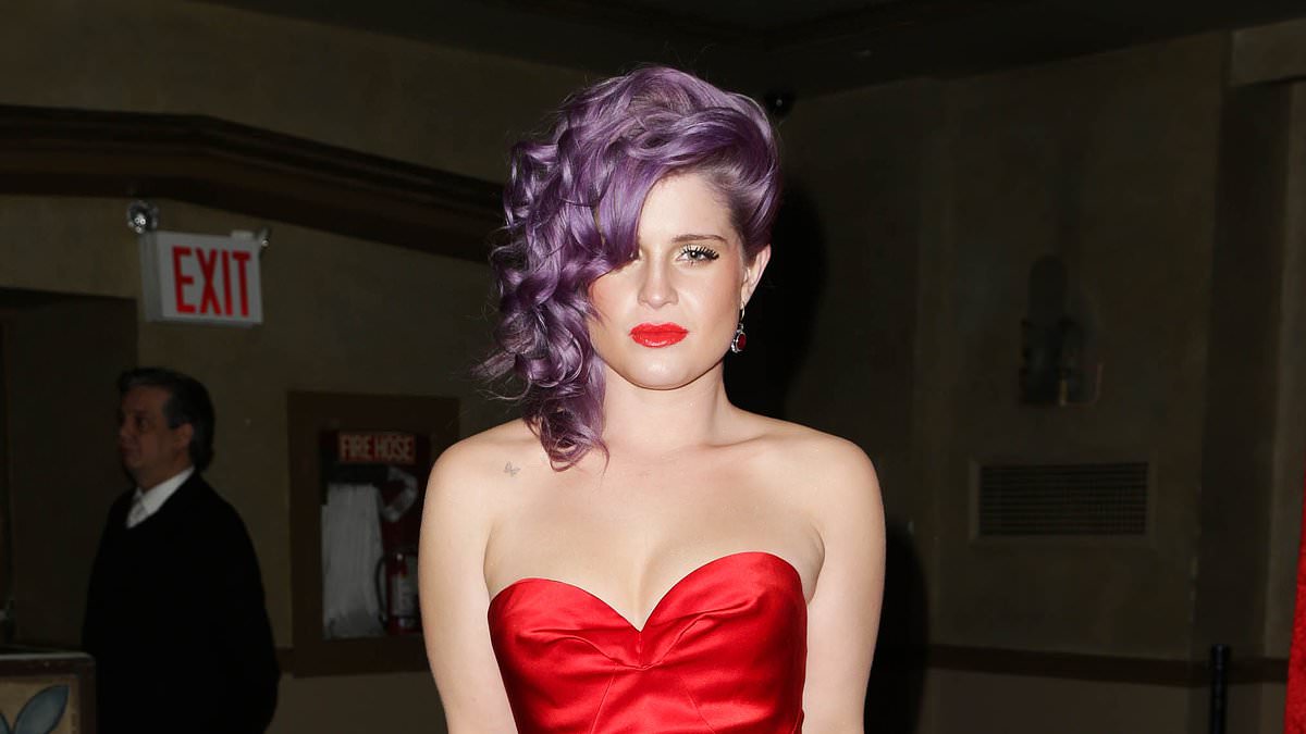 alert-–-kelly-osbourne-was-told-she-was-‘too-fat-for-tv’-by-an-executive-in-the-early-2000s-–-as-star-continues-to-deny-ozempic-use-amid-weight-loss