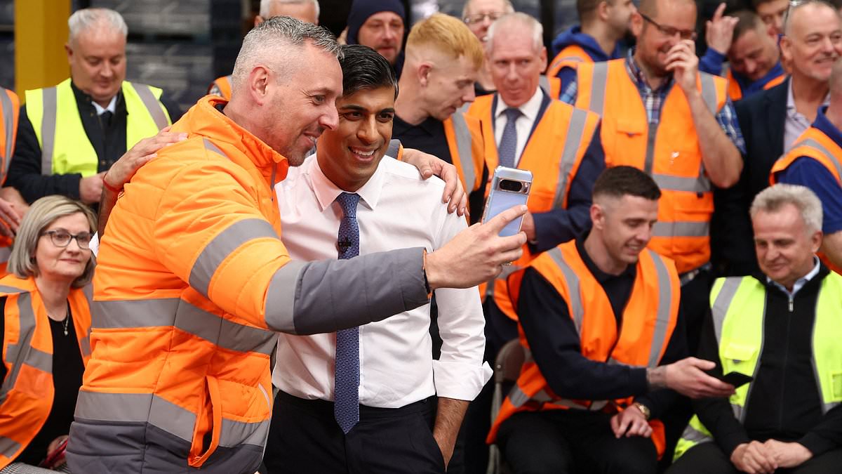 alert-–-uk-general-election-latest:-rishi-sunak-and-keir-starmer-hit-campaign-trail-on-first-day-in-the-race-for-downing-street-while-nigel-farage-confirms-he-won’t-stand-on-july-4